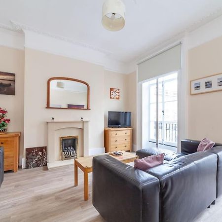 Spacious & Central 3-Bed Flat By Popular Waterloo! Лондон Екстериор снимка