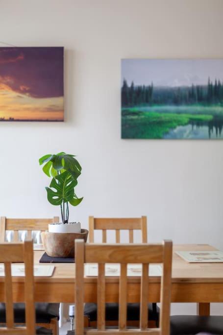 Spacious & Central 3-Bed Flat By Popular Waterloo! Лондон Екстериор снимка
